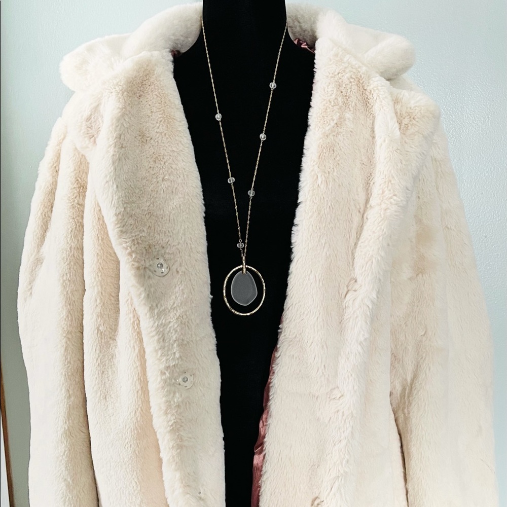 Miss Posh, 2XL,  Cream outer color cream, pink inside.